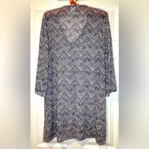 Jordan Taylor A Line cover up Dress Chevron Print 3/4 sleeve V Neck size Small - Picture 9 of 10